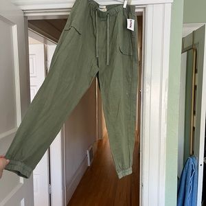C&C California olive linen pants